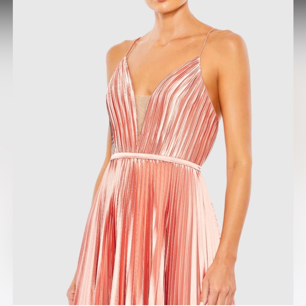 IEENA FOR MAC DUGGAL Plunge Neck Pleated Evening Rose Gold Pink Formal Gown - Picture 2 of 9